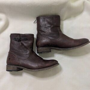 FRYE PIPPA LEATHER ANKLE BOOT - WMNS 10 - EXCELLENT PRE-OWNED - BACK ZIP